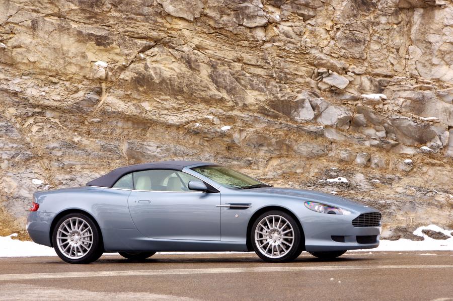  Aston Martin DB9 Volante 2004 года  (UK) (фото 36 из 38)